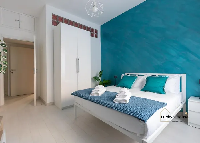 Lucky's House - 400mt To Metro A, 3 Bedrooms, 6-8 Pax, A-c, *
